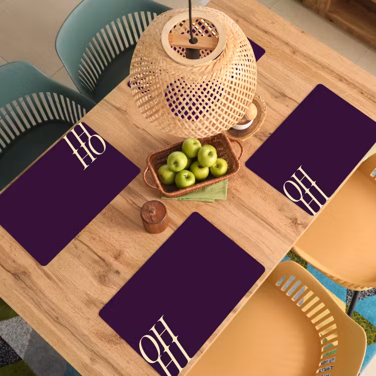 Oh hi - Paars - Cursief Placemat vinyl groot -zzsfeer5_Kitchenyeah-website