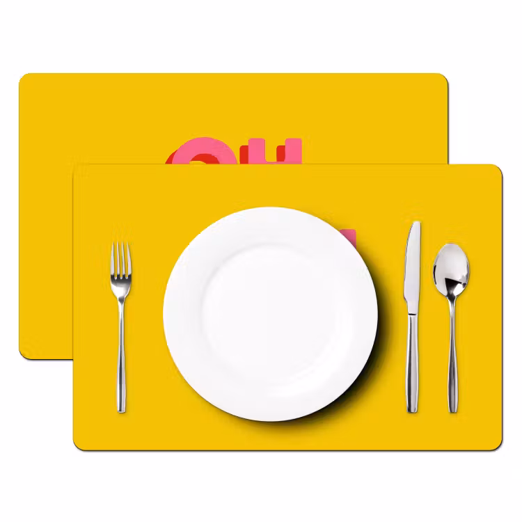 Oh ok - 3D - Geel - Roze Placemat vinyl groot -zzsfeer2_Kitchenyeah-website