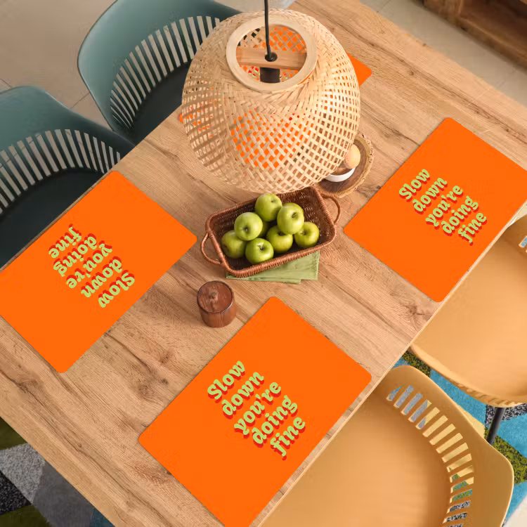Oranje - Slow down you're doing fine - Retro Placemat vinyl groot -zzsfeer5_Kitchenyeah-website