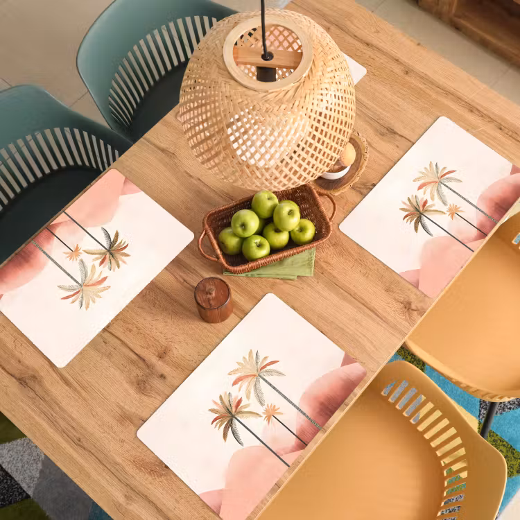 Palmbomen - Heuvels - Minimalistisch - Zachtroze Placemat vinyl groot -zzsfeer5_Kitchenyeah-website