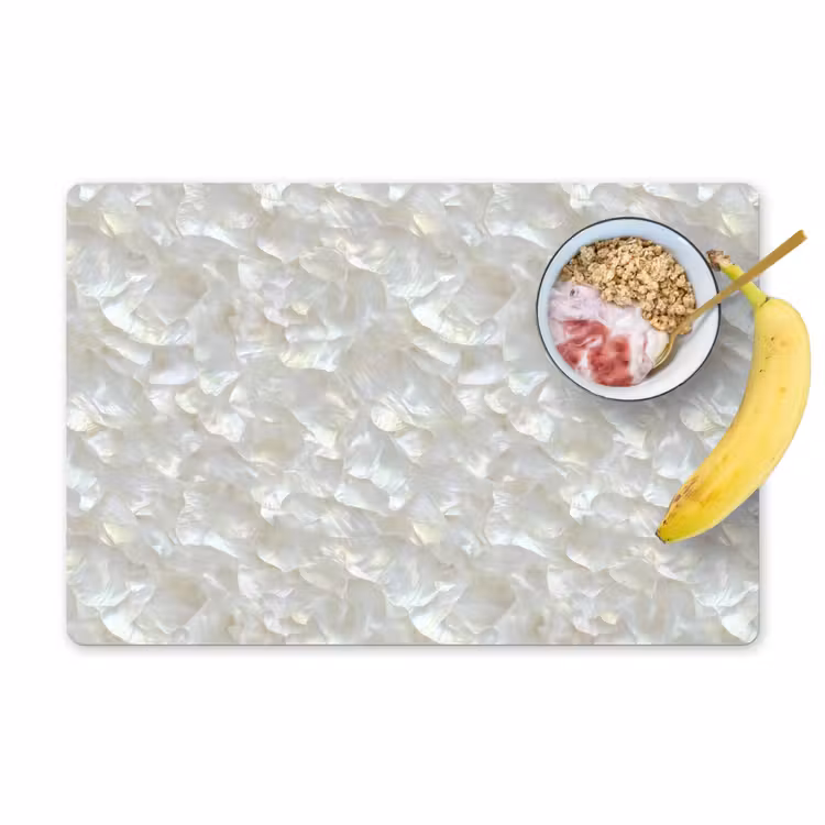 Parelmoerglans - Wit - Schelp Placemat vinyl groot 368 -zzzproduct_Kitchenyeah-website