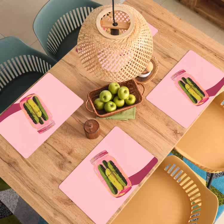 Augurken - Pot - Schaduw - Roze Placemat vinyl groot -zzsfeer5_Kitchenyeah-website