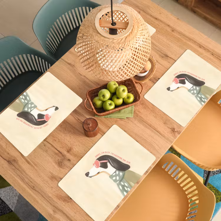 Quote - Hond - Zonnebril Placemat vinyl groot -zzsfeer5_Kitchenyeah-website