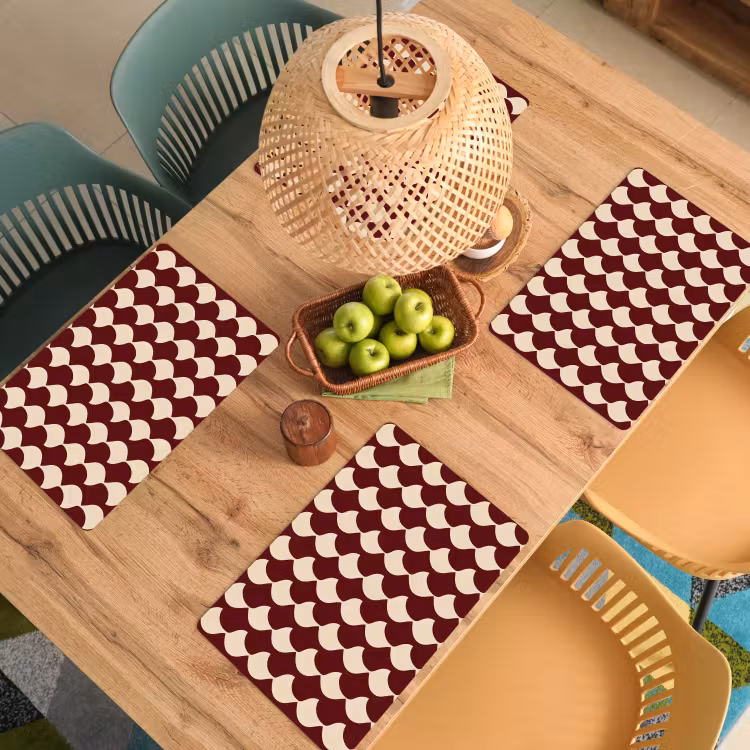 Rood - Tegelpatroon - Crème Placemat vinyl groot 368 -zzsfeer5_Kitchenyeah-website