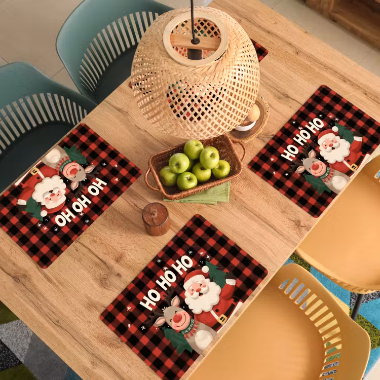 Kerstman - Rendier - Tekst - Rood - Zwart Placemat vinyl groot -zzsfeer5_Kitchenyeah-website