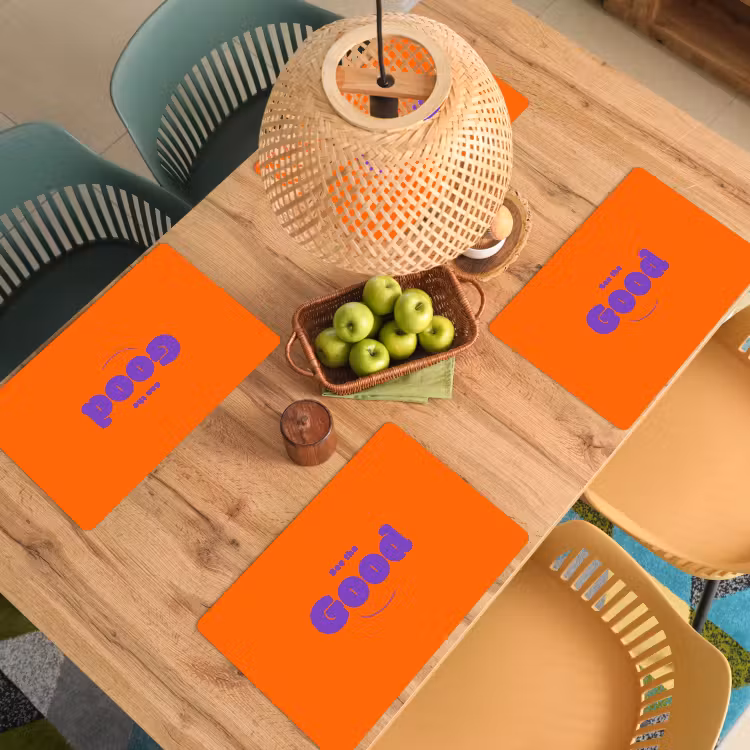 See the good - Paars - Oranje - Smiley Placemat vinyl groot -zzsfeer5_Kitchenyeah-website