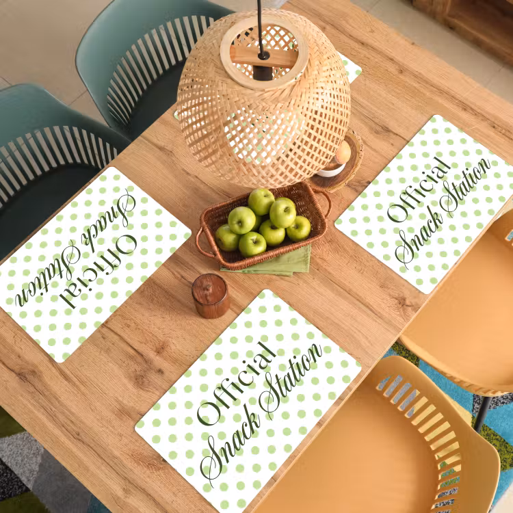 Snack Station - Groen - Stippen Placemat vinyl groot -zzsfeer5_Kitchenyeah-website