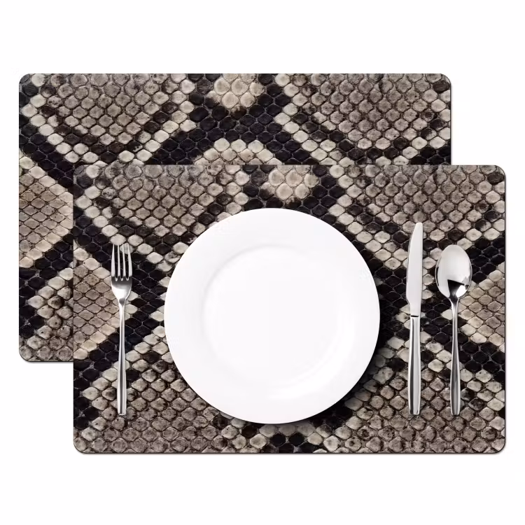 Slangenleer - Patroon - Beige Placemat vinyl groot -zzsfeer2_Kitchenyeah-website