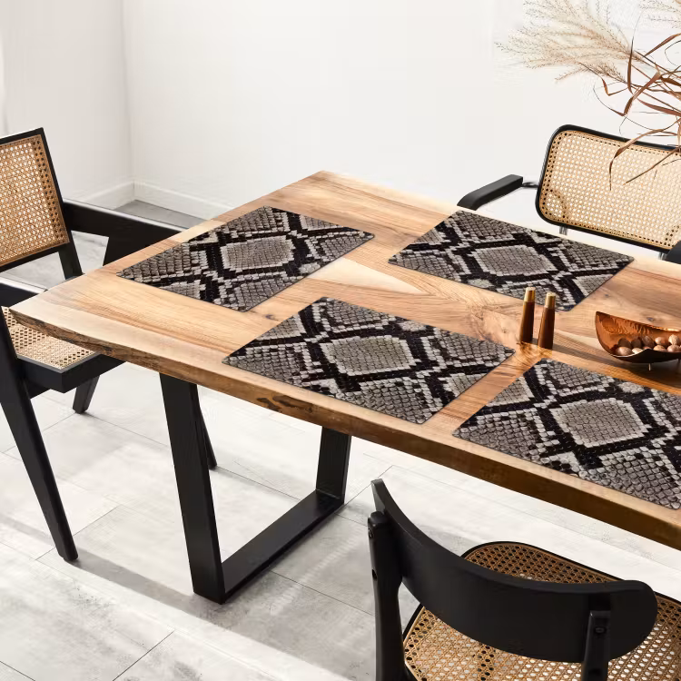 Slangenleer - Patroon - Beige Placemat vinyl groot -zzsfeer4_Kitchenyeah-website