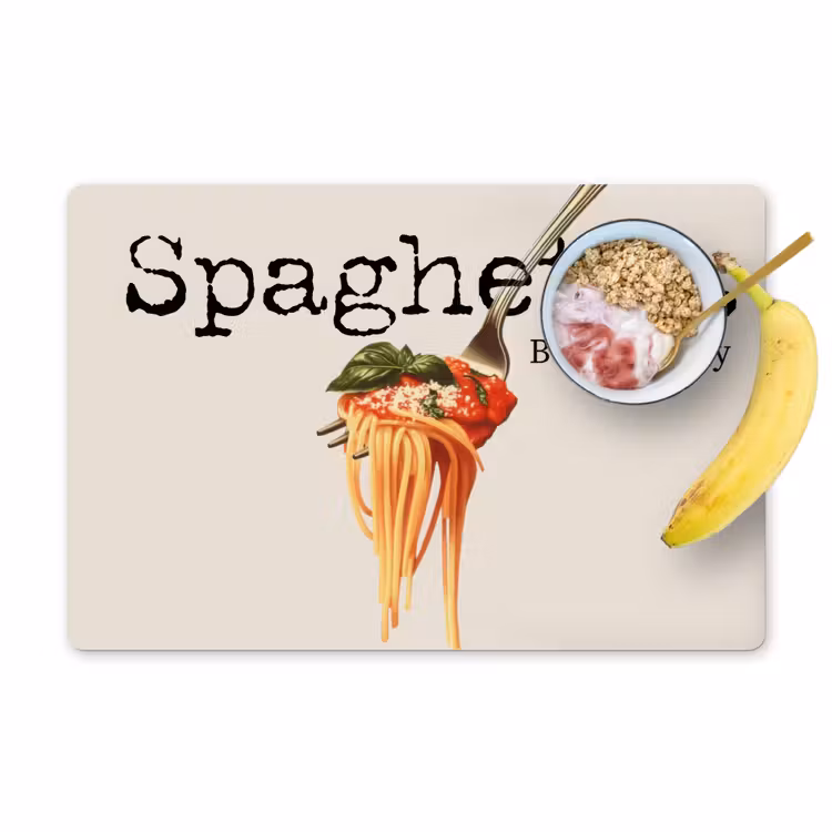 Spaghetti - tomatensaus - Parmezaanse kaas Placemat vinyl groot -zzzproduct_Kitchenyeah-website