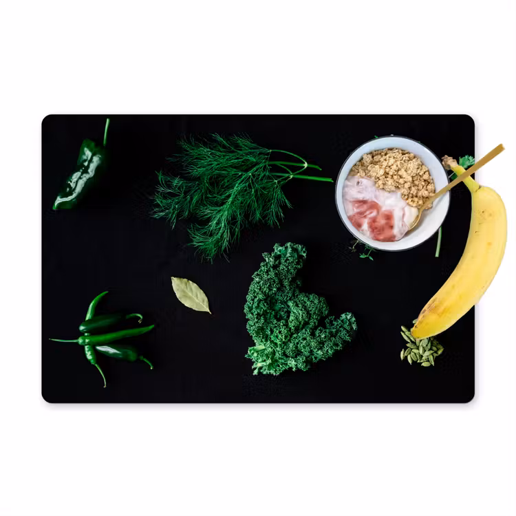 Specerijen en kruiden op zwarte achtergrond Placemat vinyl groot -zzzproduct_Kitchenyeah-website