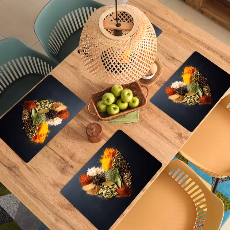 Specerijen - Mix - Hartvorm - Zwart Placemat vinyl groot -zzsfeer5_Kitchenyeah-website