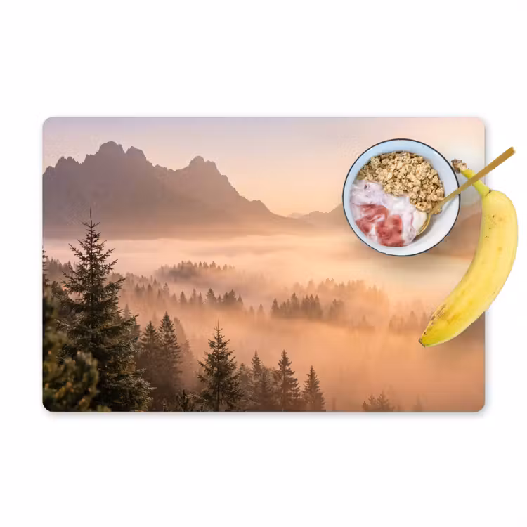 Zonlicht - Mist - Bergen - Bomen Placemat vinyl groot -zzzproduct_Kitchenyeah-website