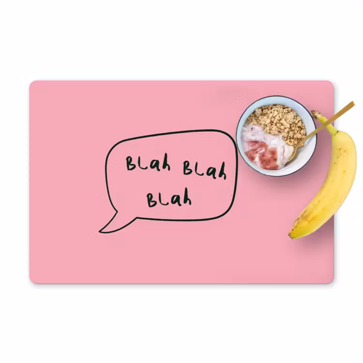 Tekstwolkje - BLAH BLAH BLAH - Roze Placemat vinyl groot -zzzproduct_Kitchenyeah-website