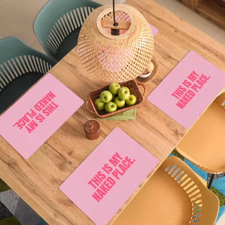 Tekst - Modern - Roze Placemat vinyl groot -zzsfeer5_Kitchenyeah-website