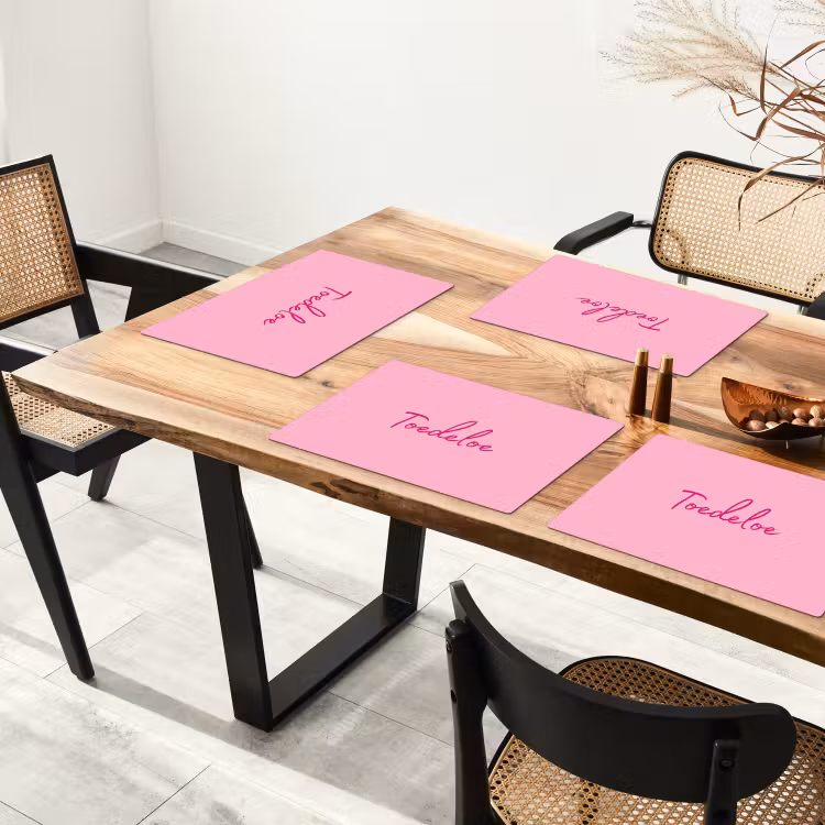 Toedeloe - Roze - Minimalistisch Placemat vinyl groot -zzsfeer4_Kitchenyeah-website