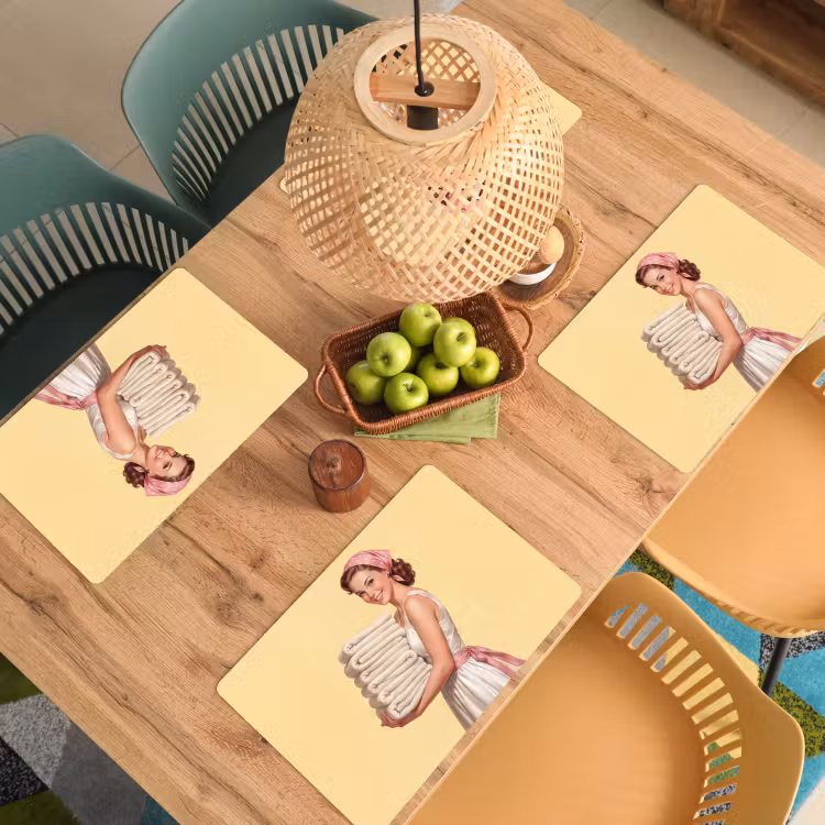 Handdoeken - Vrouw - Jurk - Roze Placemat vinyl groot -zzsfeer5_Kitchenyeah-website