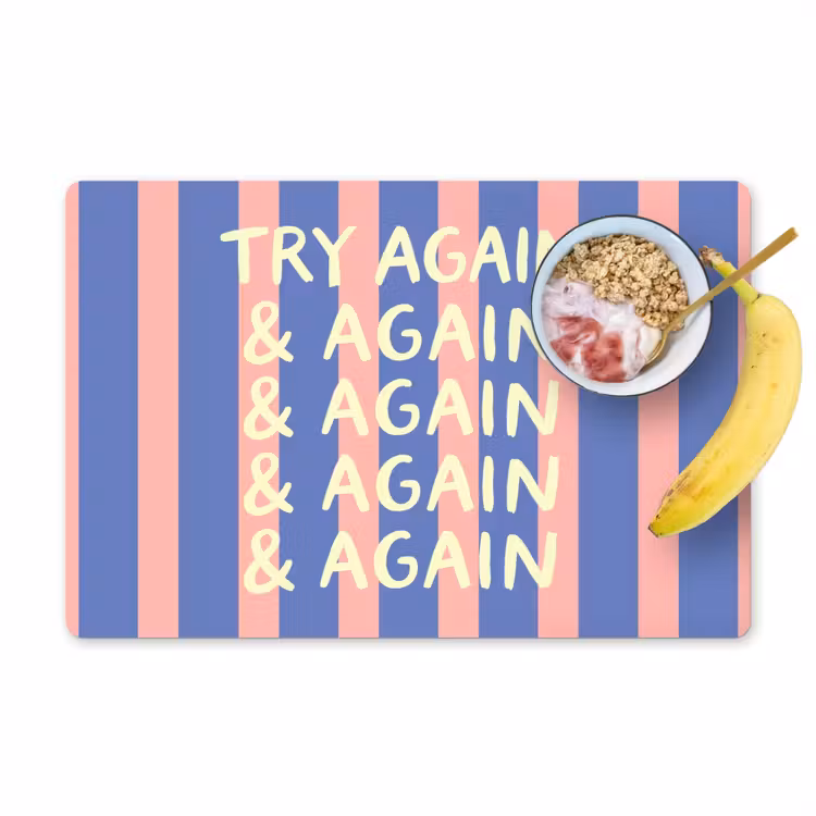 Try again - Strepen - Roze - Verticaal - Blauw Placemat vinyl groot -zzzproduct_Kitchenyeah-website