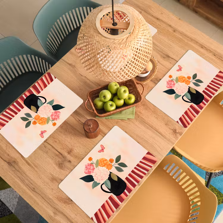 Vaas - Bloemen - Vlinder - Rood Placemat vinyl groot -zzsfeer5_Kitchenyeah-website
