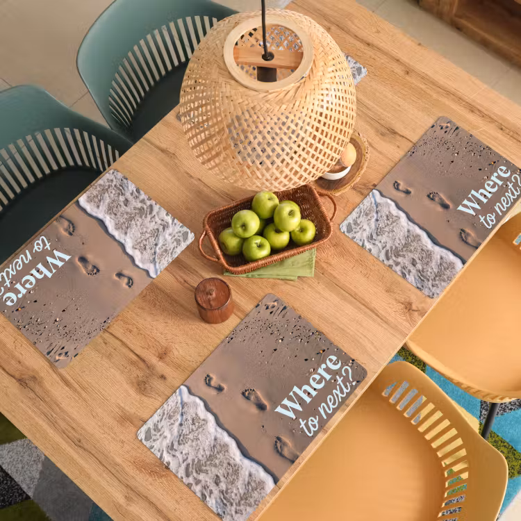 Where to next - Strand - Voetstappen Placemat vinyl groot -zzsfeer5_Kitchenyeah-website