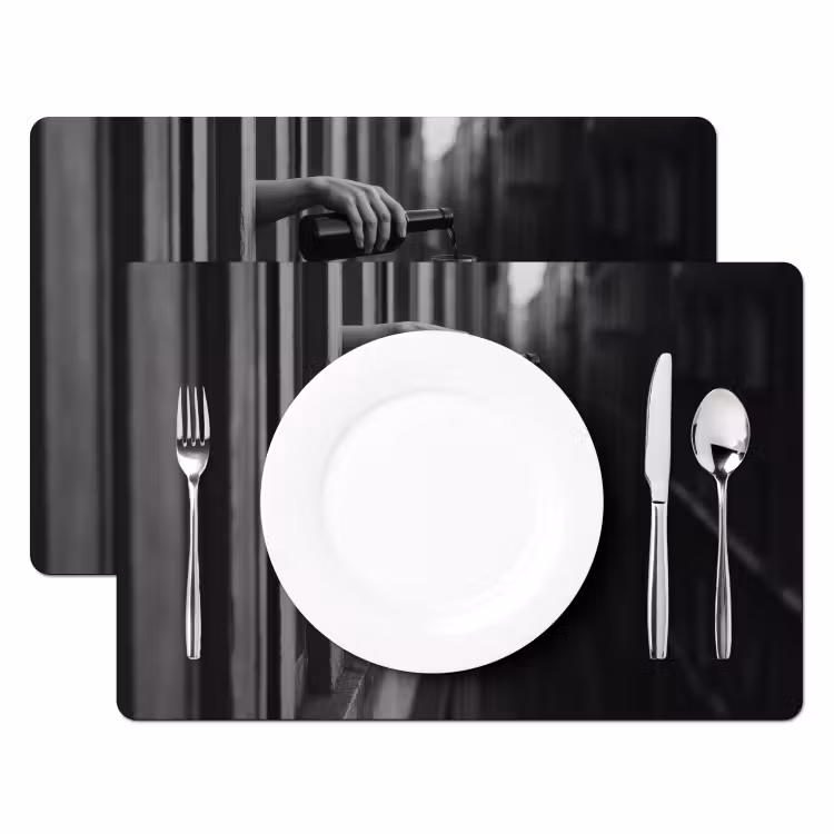 Wijnfles - Glas - Handen - Raam Placemat vinyl groot -zzsfeer2_Kitchenyeah-website