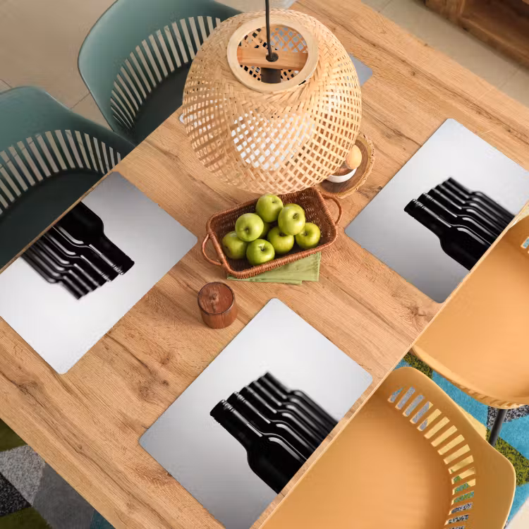 Wijnflessen - Zwart - Minimalistisch Placemat vinyl groot -zzsfeer5_Kitchenyeah-website