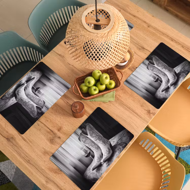 Wijn - Cowboylaarzen - Raamlicht - Wit Placemat vinyl groot -zzsfeer5_Kitchenyeah-website