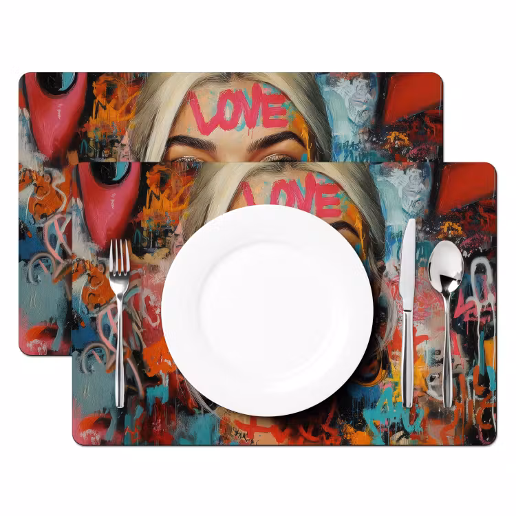 Vrouw - Kauwgom - Graffiti - Love Placemat vinyl groot -zzsfeer2_Kitchenyeah-website
