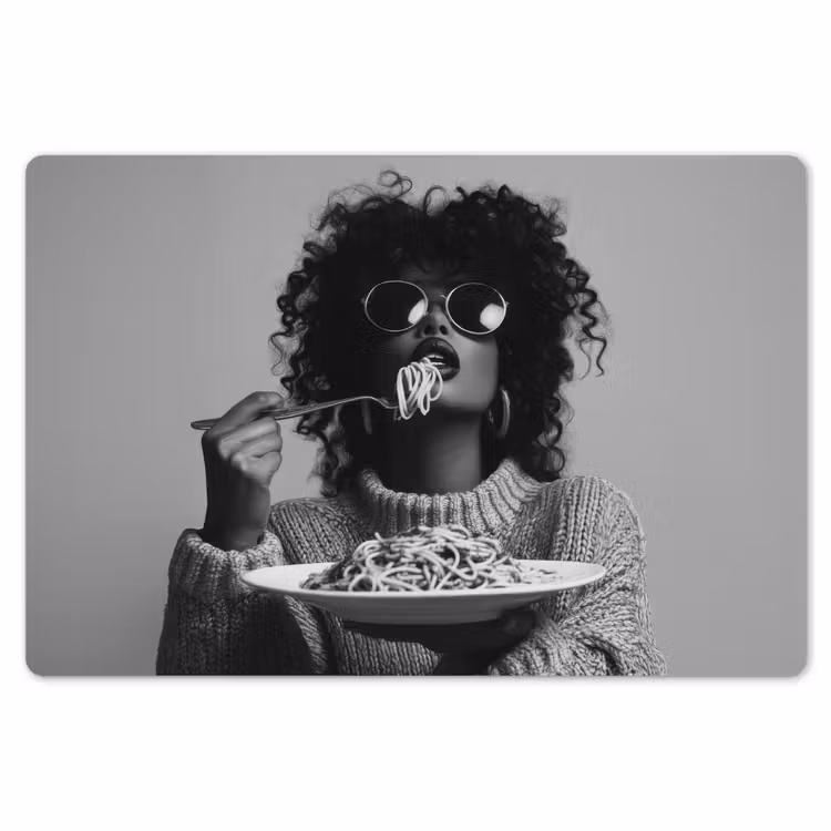 Vrouw - Pasta - Zwart - Wit Placemat vinyl groot -zzsfeer1_Kitchenyeah-website