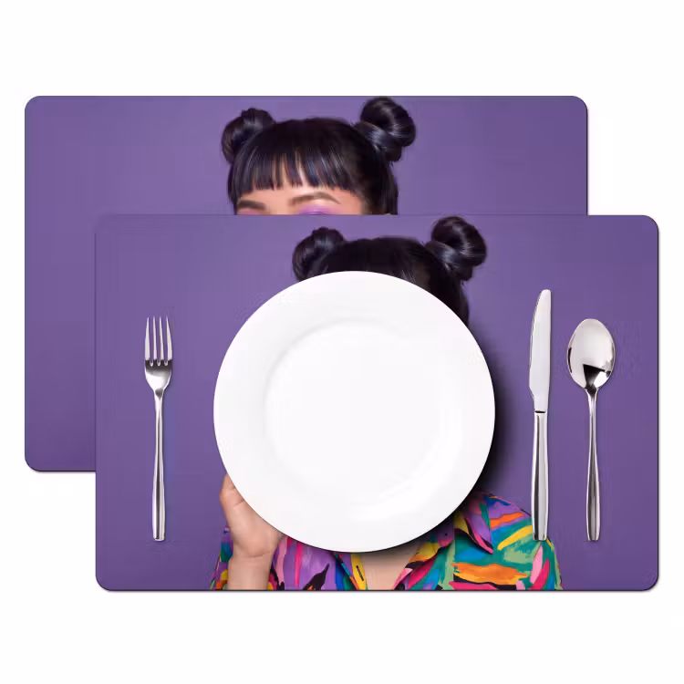 Vrouw - Portret - Make-up - Paars - Levendig Placemat vinyl groot -zzsfeer2_Kitchenyeah-website