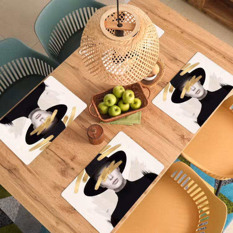 Vrouw - Portret - Modern - Goud - Kunst Placemat vinyl groot -zzsfeer5_Kitchenyeah-website