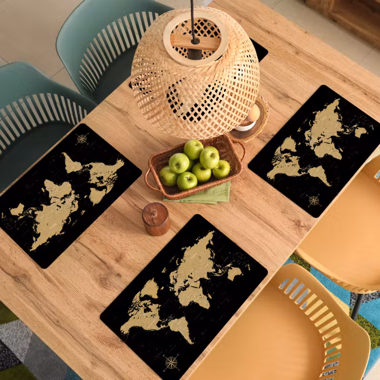 Wereldkaart - Beige - Zwart Placemat vinyl groot -zzsfeer5_Kitchenyeah-website