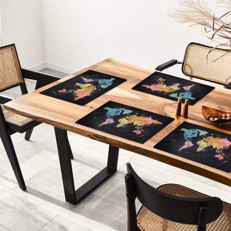 Wereldkaart - Krijtstrepen - Regenboog Placemat vinyl groot -zzsfeer4_Kitchenyeah-website