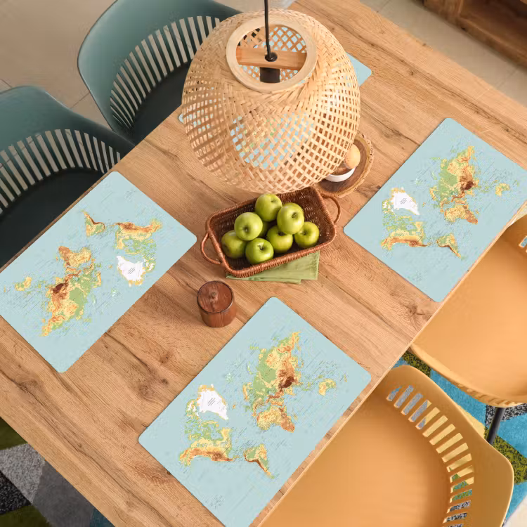 Wereldkaart - Realistisch - Blauw Placemat vinyl groot -zzsfeer5_Kitchenyeah-website