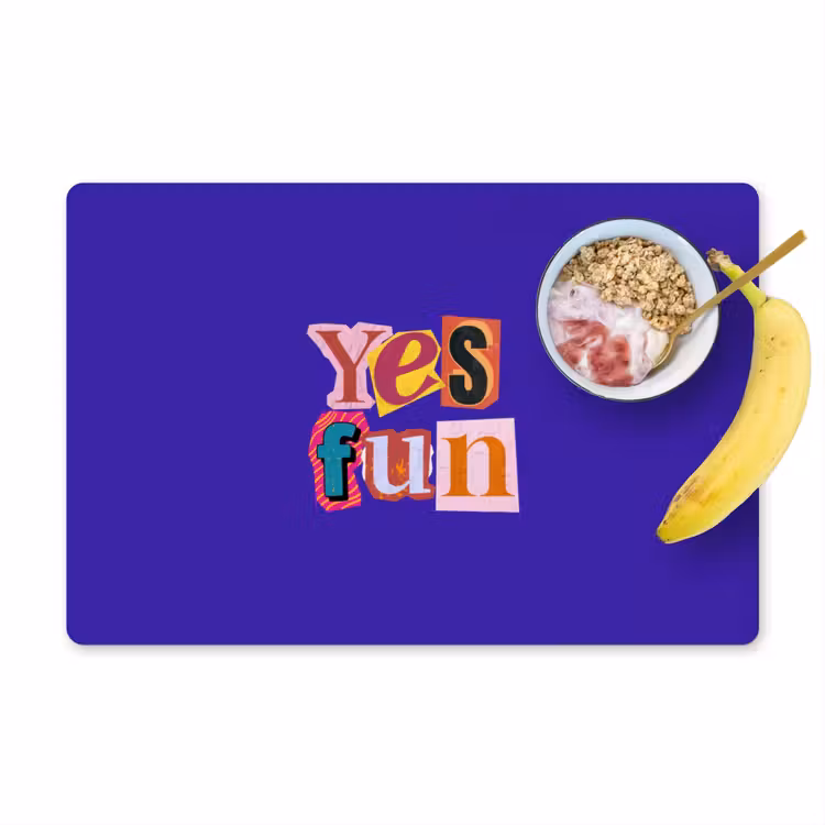 Yes fun - Kleurrijk - Collage-stijl Placemat vinyl groot -zzzproduct_Kitchenyeah-website
