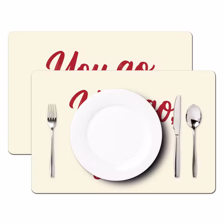 you go girl - Rood - Wit Placemat vinyl groot -zzsfeer2_Kitchenyeah-website