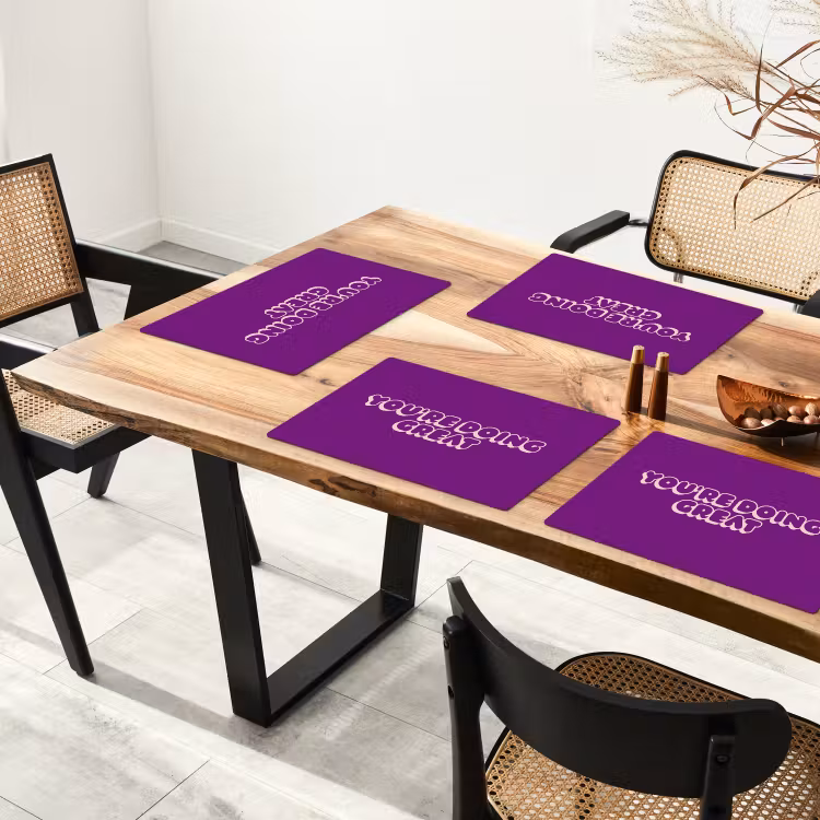 You're doing great - Paars - Bubble letters Placemat vinyl groot -zzsfeer4_Kitchenyeah-website