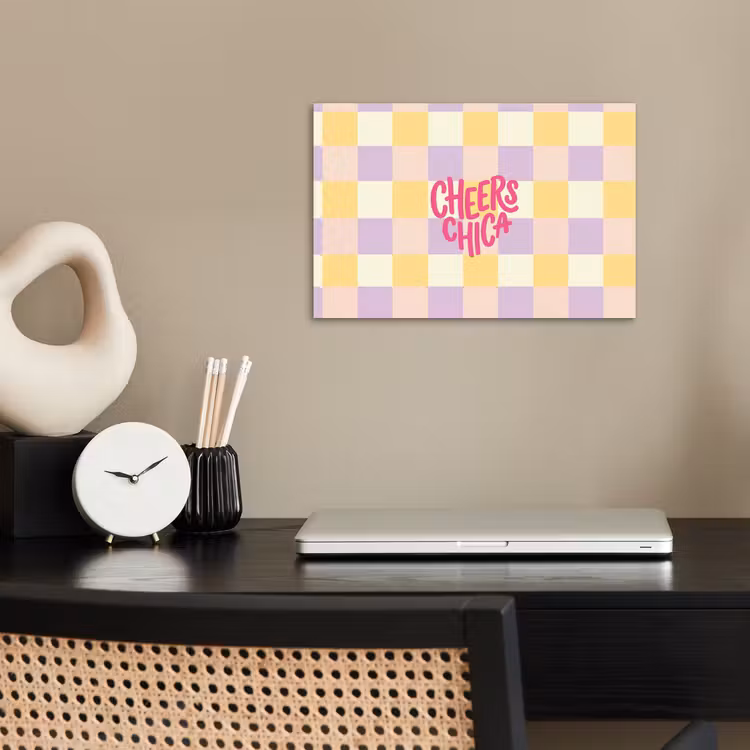 Cheers Chica - Ruitjes - Lila - Geel poster papier klein -sfeer1