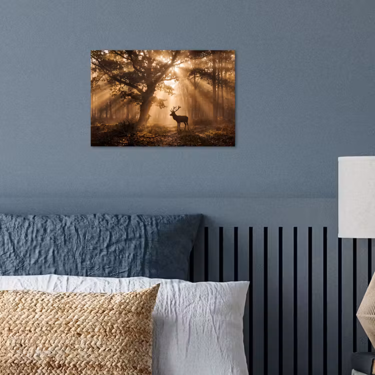 Hert - Bos - Mistig - Natuur - Goud poster papier klein -sfeer2