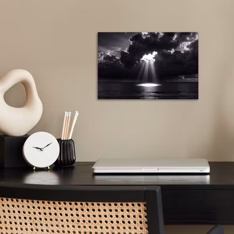 Licht - Wolken - Zee - Zwart-wit - Natuur poster papier klein -sfeer1