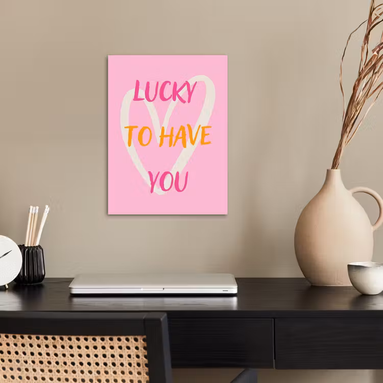 Lucky - Love - Valentijn - Roze poster papier klein -sfeer1