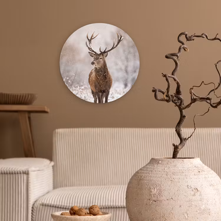 Edelhert - Bos - Sneeuw - Winter - Majestueus Wandcirkel kunststof plaat 5mm dik klein -sfeer1