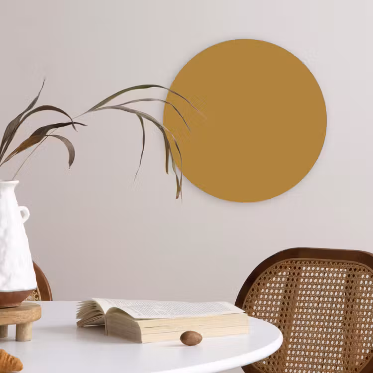 Rhythmic - Ochre - Geel Wandcirkel kunststof plaat 5mm dik klein 188 -sfeer4
