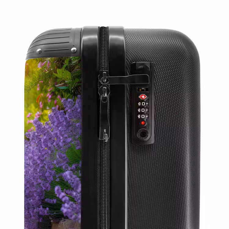 Pad met paarse lavendelstruiken NBS - Handbagage koffer - Unisex middel -slot