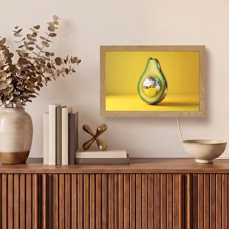 Avocado - Discobal - Geel - Glitter Light Box met kabel (Tafellamp) klein -sfeer2