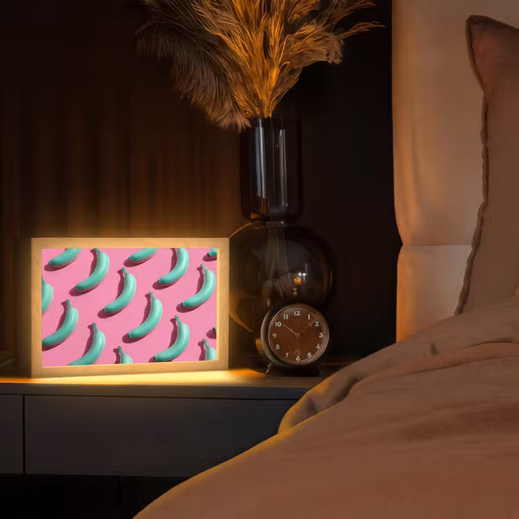 Bananen - Patroon - Blauw - Roze Light Box met kabel (Tafellamp) klein -sfeer1