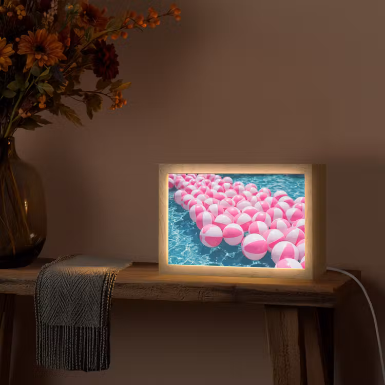 Strandballen - Roze - Water Light Box met kabel (Tafellamp) klein -sfeer4