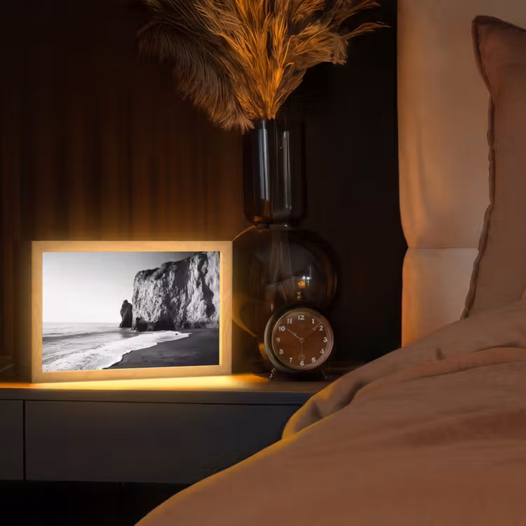 Strand - Klif - Golven - Voetstappen Light Box met kabel (Tafellamp) klein -sfeer1