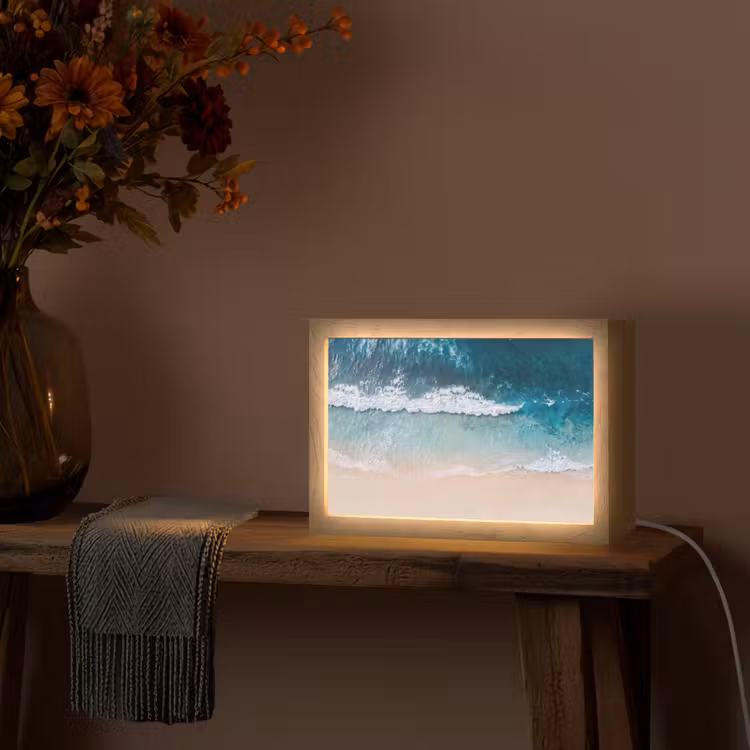 Strand - Zee - Golven - Natuur - Blauw Light Box met kabel (Tafellamp) klein -sfeer4