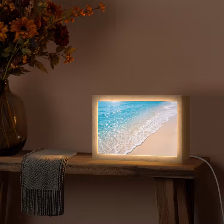 Strand - Water - Natuur - Blauw - Beige Light Box met kabel (Tafellamp) klein -sfeer4